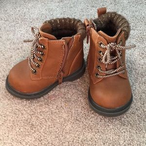 🌿 Size 3 baby girl boots